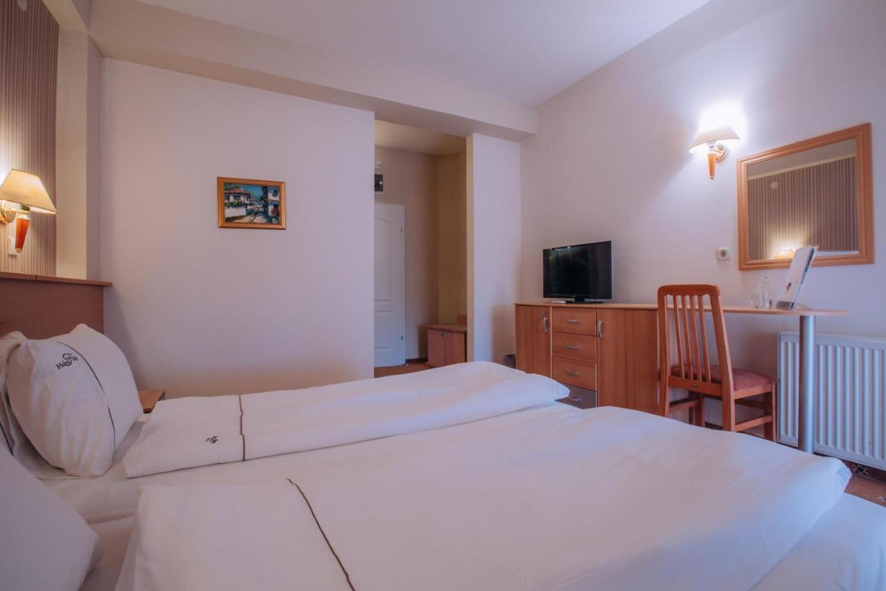 Hotel Filip Ohrid Kültér fotó
